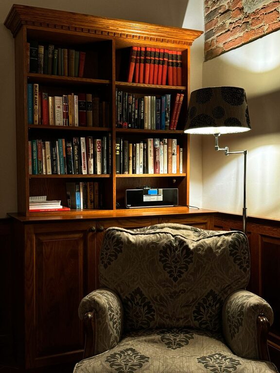 Tips for Creating a Cozy Reading Nook in Your Home