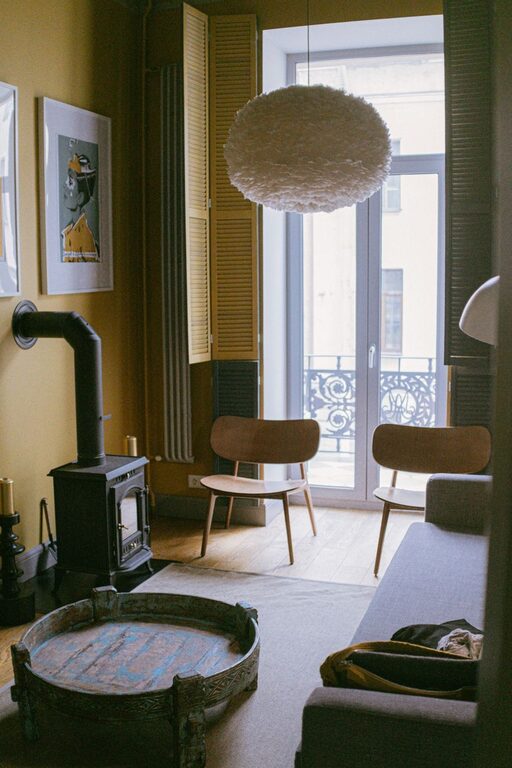 Tips for Creating a Cozy and Inviting Living Space on a Budget